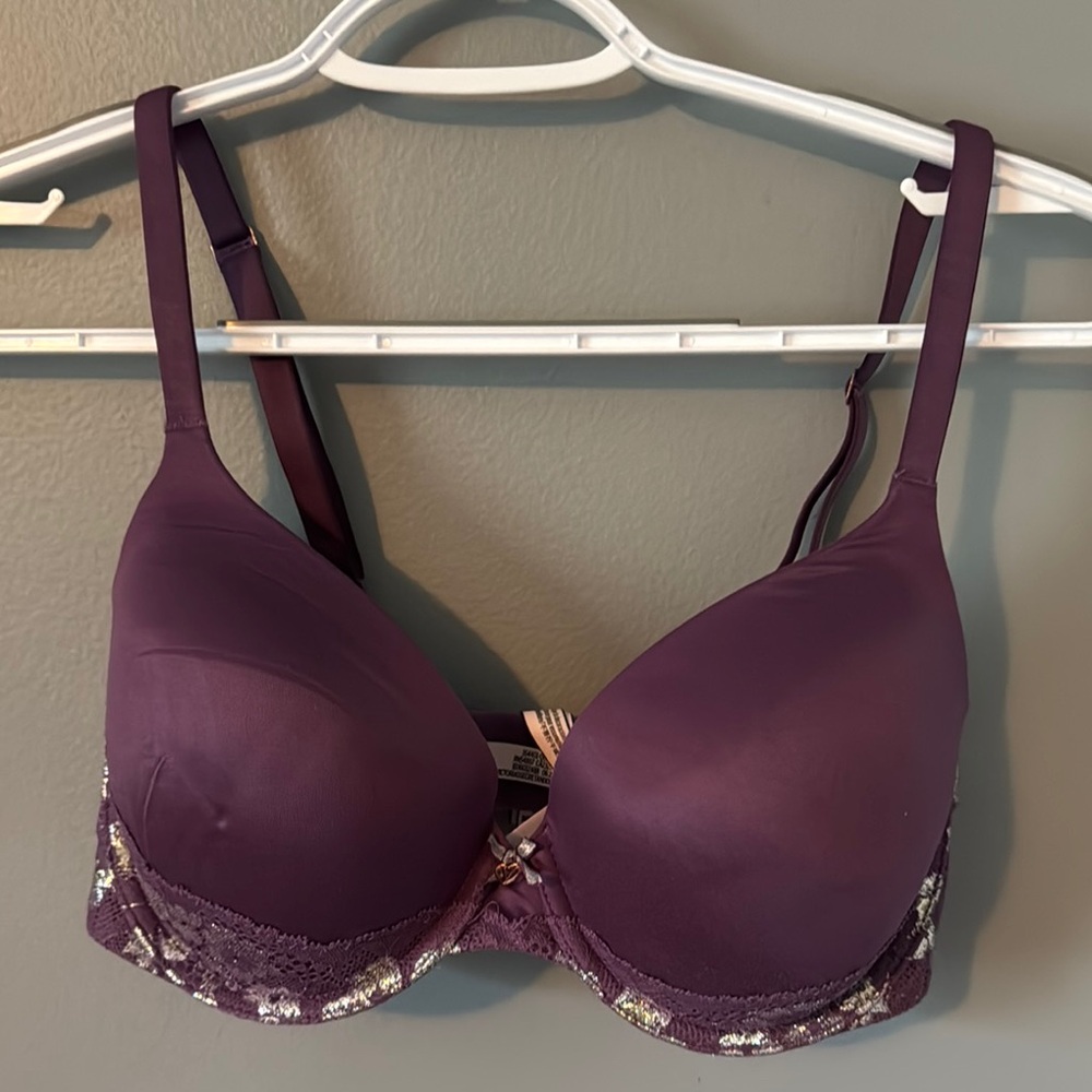 Body By Victoria lined perfect coverage Lace Bra 32 DD